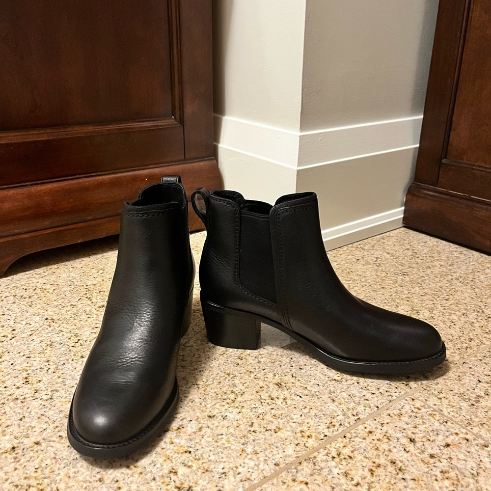 Roots Leather Booties